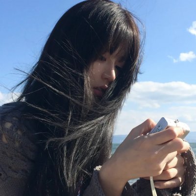 土包子游巴黎海报